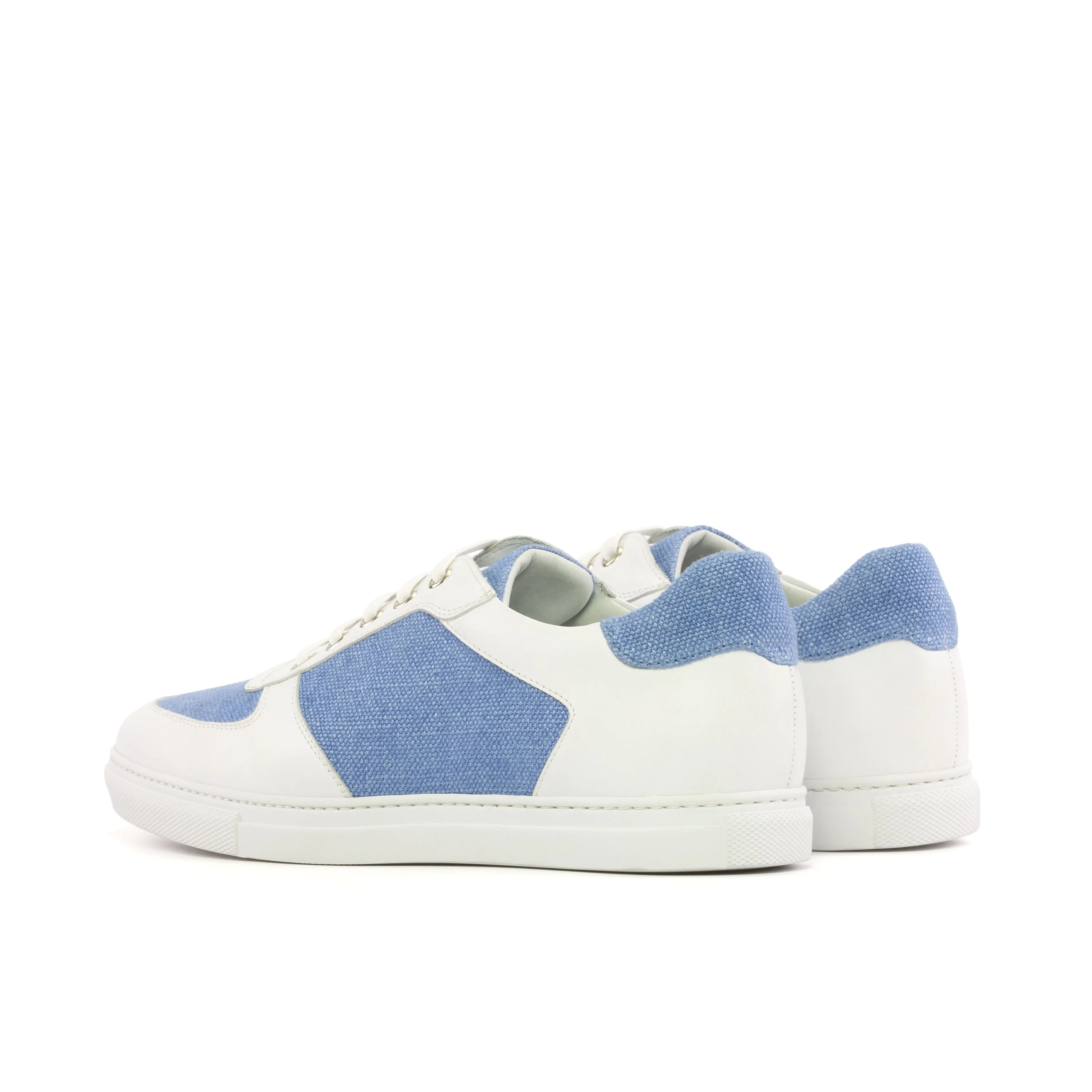 G49 Low Top Sneaker