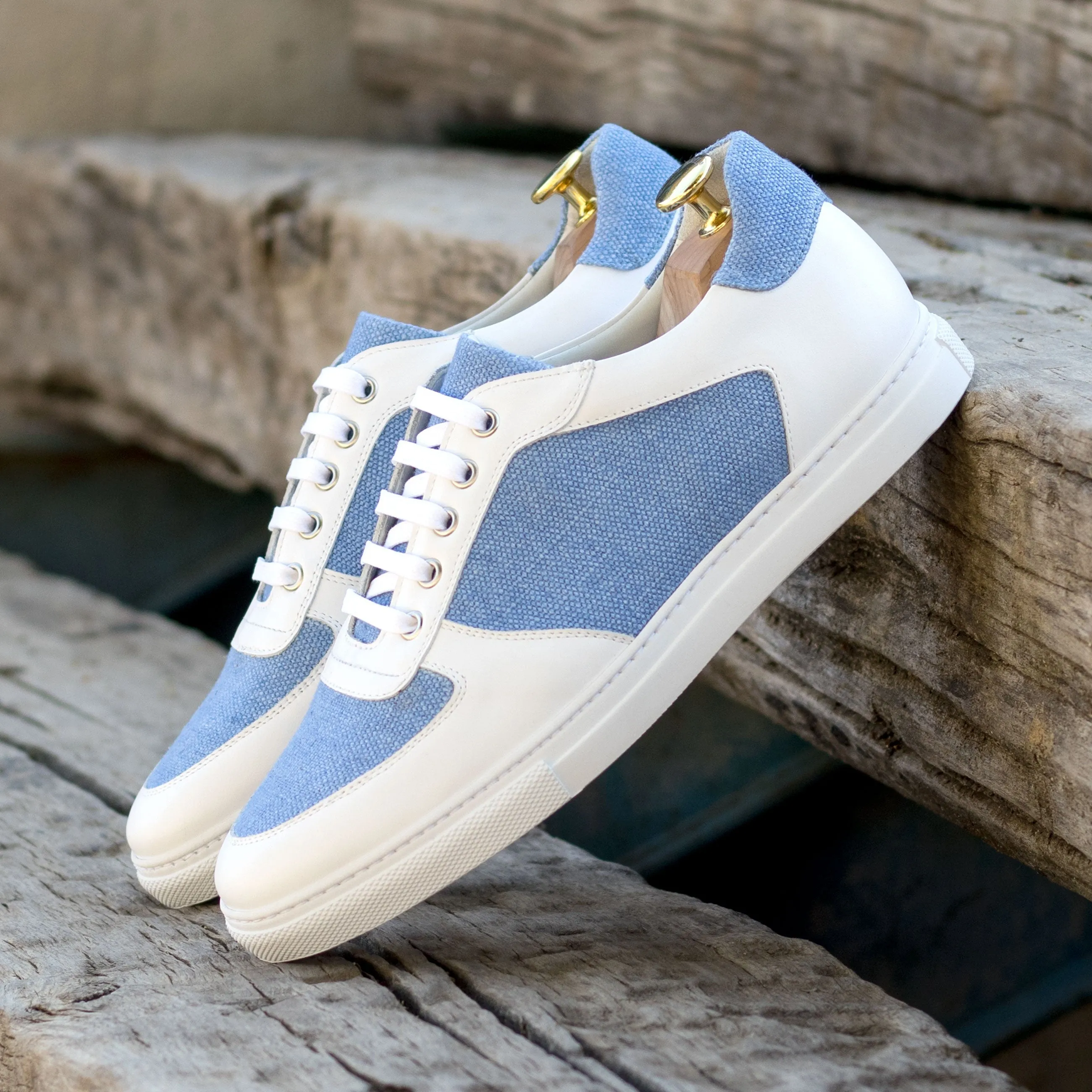 G49 Low Top Sneaker