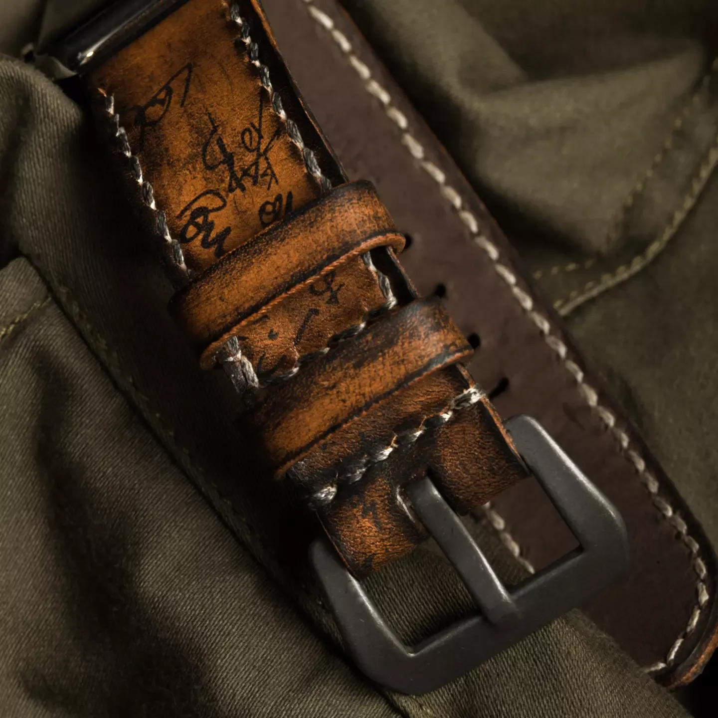 "Path of War" Calligraphy Handmade Cowhide Leather Strap (for Apple Watch)